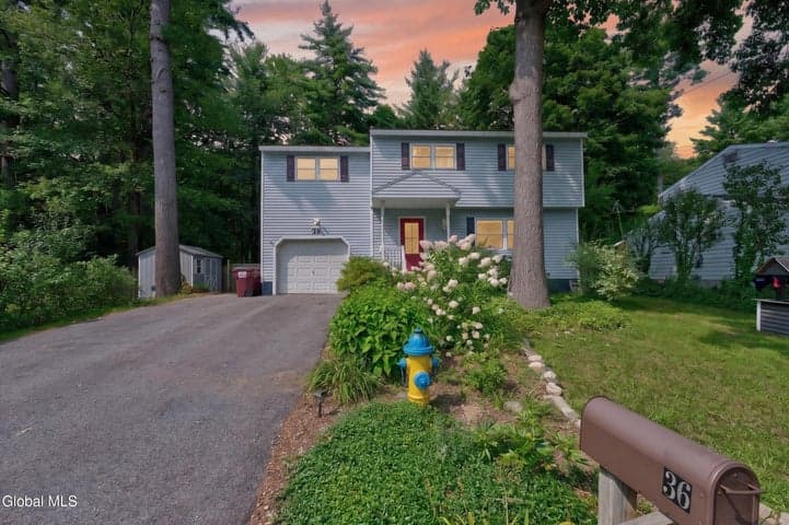 36 Michael Drive, Saratoga Springs, NY, photo 2