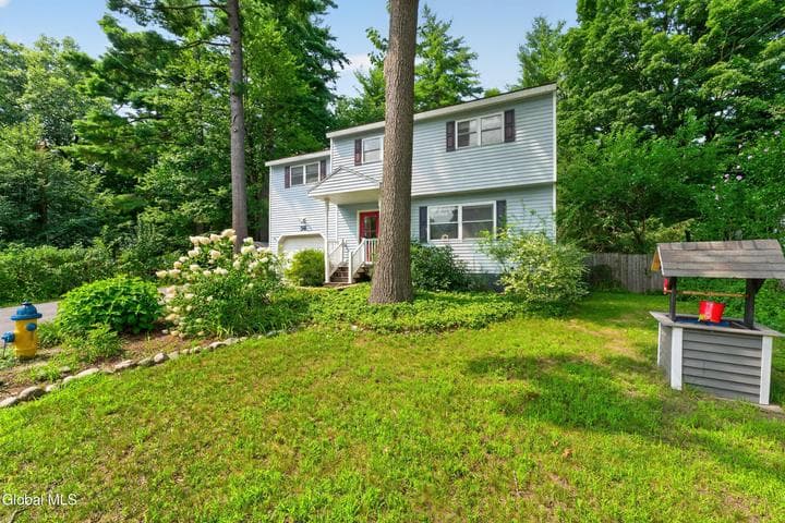 36 Michael Drive, Saratoga Springs, NY, photo 3