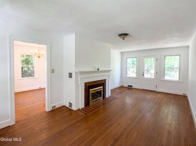 22 Gillen Terrace, Gloversville, NY, photo 3