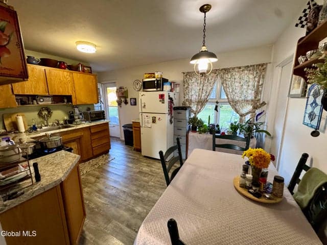 51 Munro Court, Troy, NY, photo 3