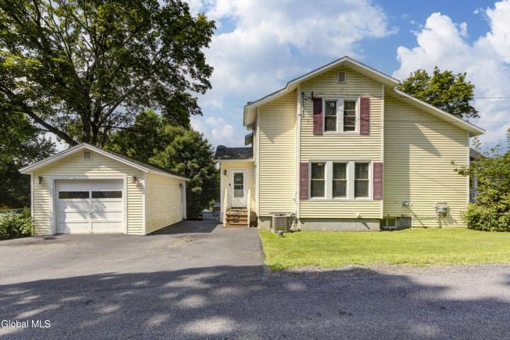 22 Highland Avenue, Fort Johnson, NY