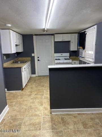 110 Nutwood Avenue, Colonie, NY, photo 3