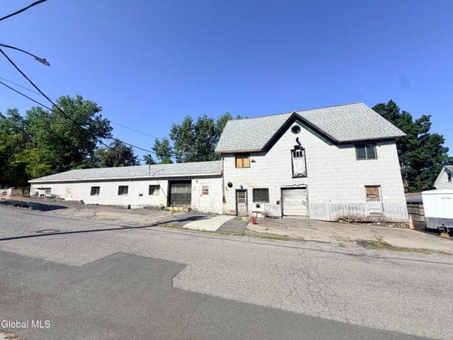 58 Division Street, Gloversville, NY, photo 1