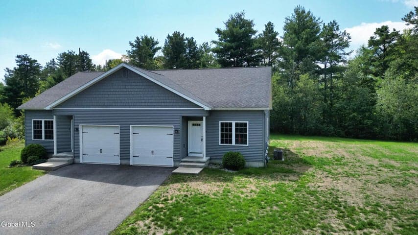 35 Smoke Ridge Road, Queensbury, NY, photo 2