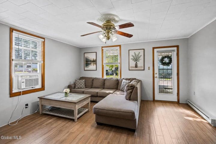 12 Grapevine Place, Latham, NY, photo 4