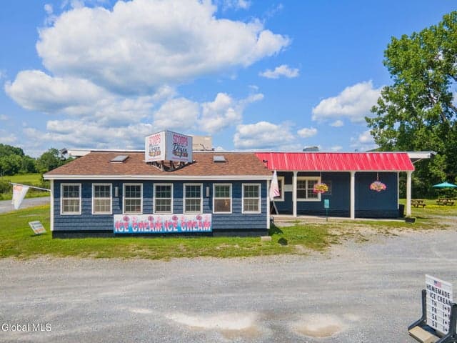 5527-5531 State Route 7, Hoosick Falls, NY, photo 2