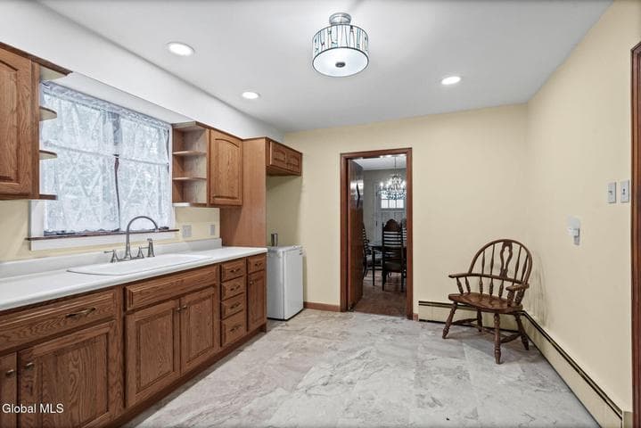 25 Van Dyke Avenue, Amsterdam, NY, photo 5