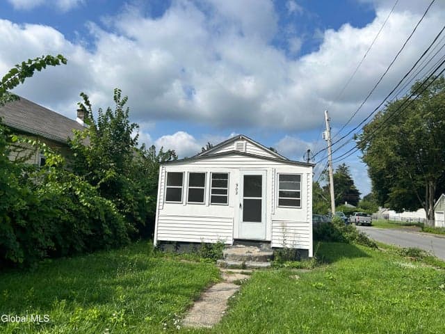 902 Draper Avenue, Rotterdam, NY, photo 2