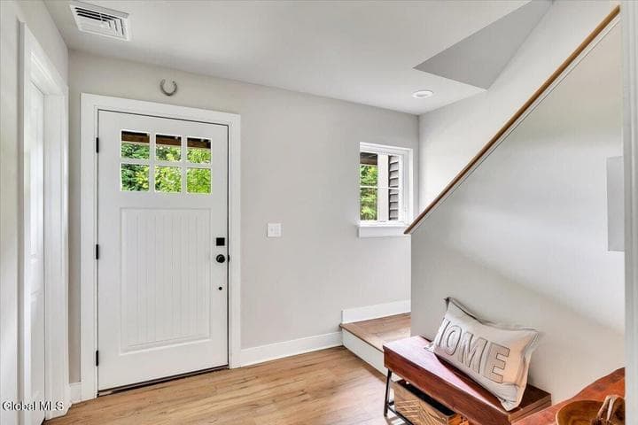 17 Gibson Court, Saratoga Springs, NY, photo 2