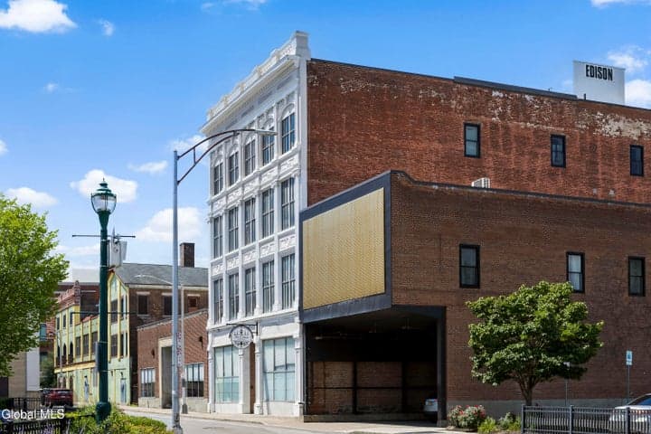132 N Broadway, Schenectady, NY, photo 3
