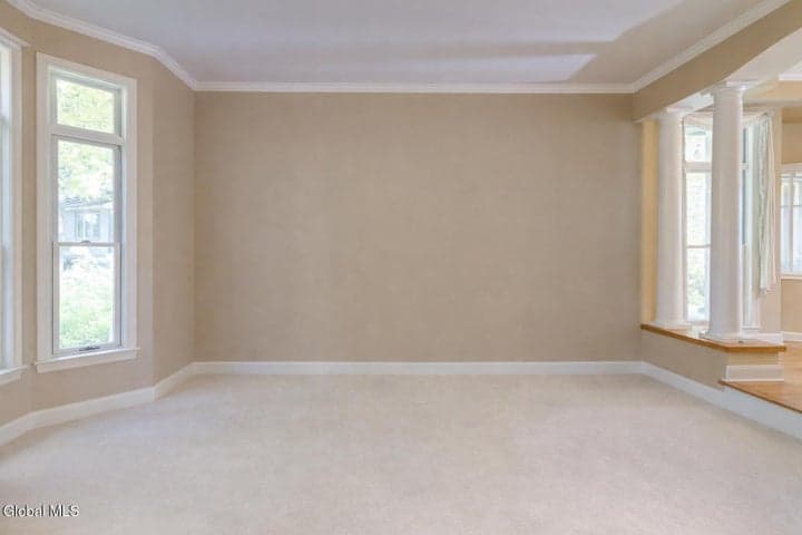 1 Shetland Green, Clifton Park, NY, photo 5