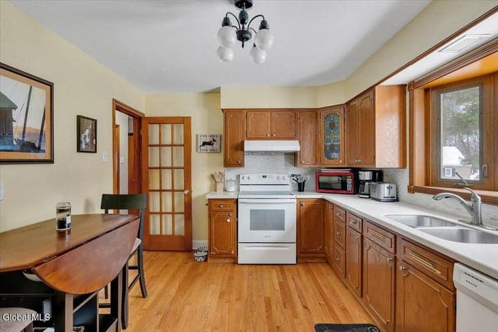226 Consaul Road, Colonie, NY, photo 5