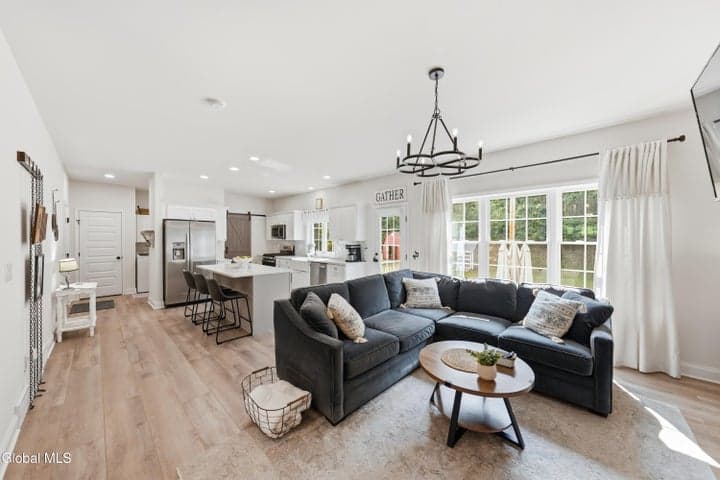137 Eastline Road, Ballston, NY, photo 3