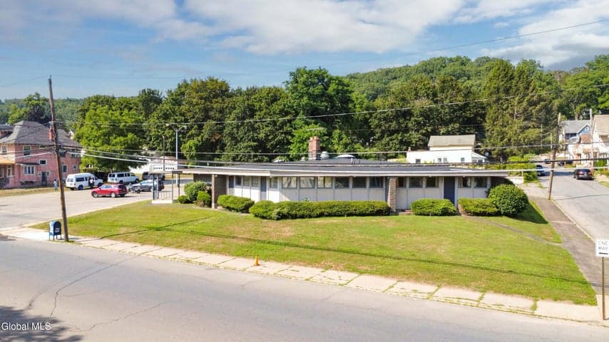 191 Guy Park Avenue, Amsterdam, NY, photo 2