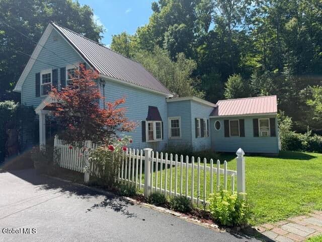 83 Powder Mill Road, Pittstown, NY, photo 2