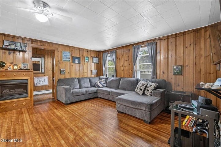 9 Hollister Road, Corinth, NY, photo 5