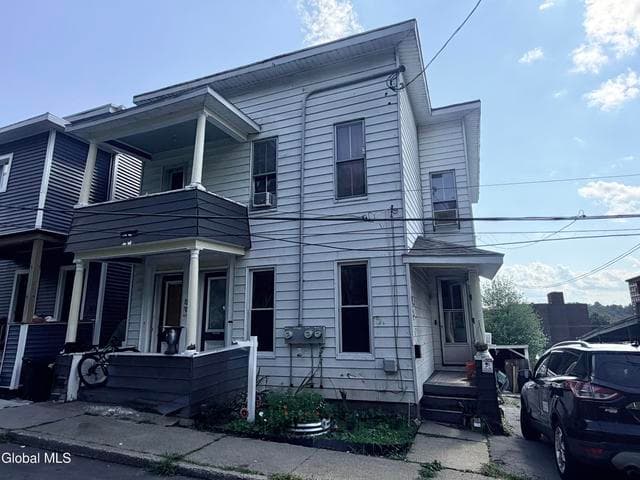 12 Charles Street, Amsterdam, NY