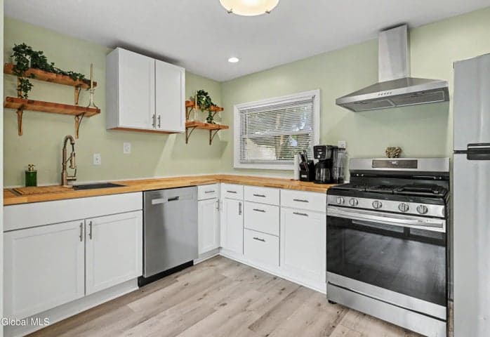 41 Hillcrest Avenue, Schenectady, NY, photo 2