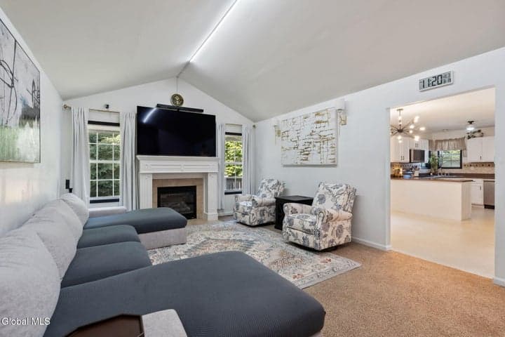 39 Timbira Drive, Wilton, NY, photo 5