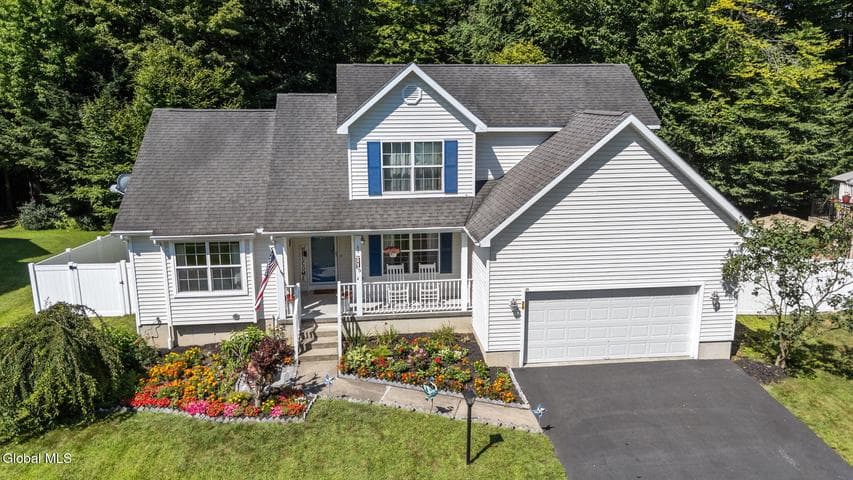 39 Timbira Drive, Wilton, NY, photo 3
