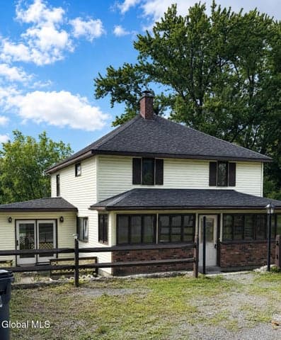 21 Alter Alley Way, Nassau, NY, photo 3