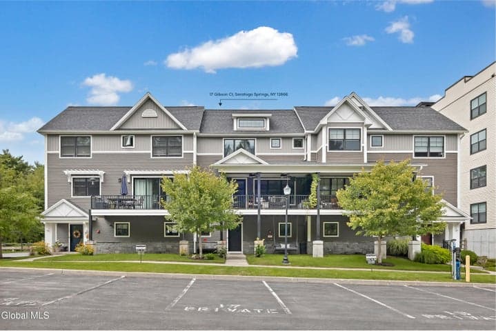 17 Gibson Court, Saratoga Springs, NY, photo 1