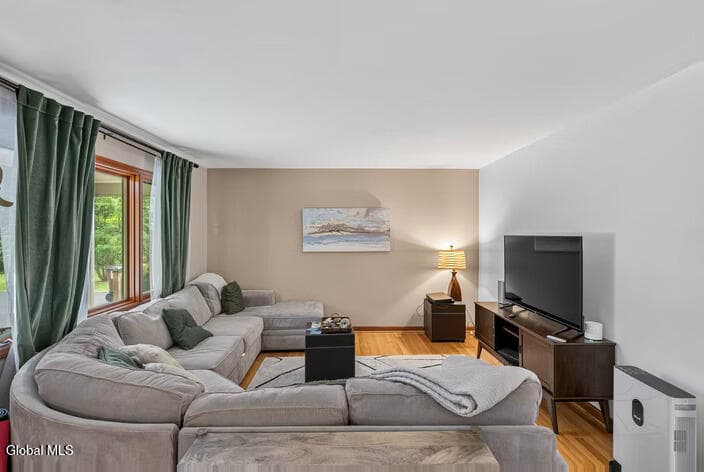 841 Harris Drive, Niskayuna, NY, photo 4