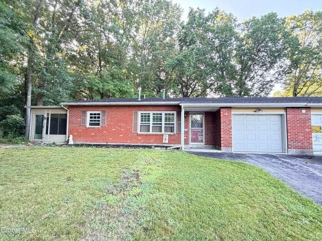 6A Spyglass Hill, Clifton Park, NY, photo 1