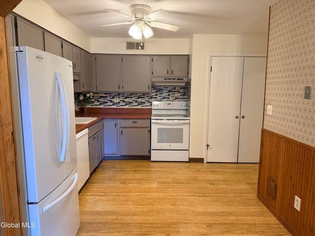 6A Spyglass Hill, Clifton Park, NY, photo 4