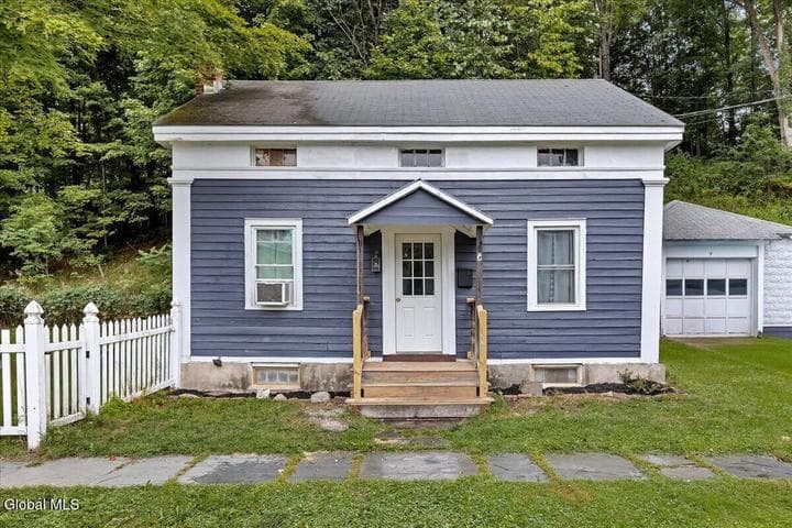 7 N Union Street, Cambridge, NY