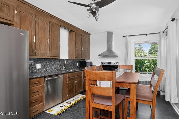 561 Albany Shaker Road, Loudonville, NY, photo 4