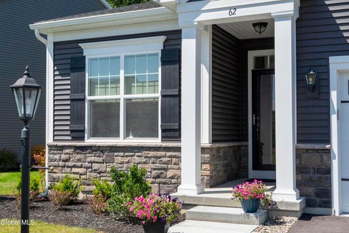 62 Daintree Drive, Saratoga Springs, NY, photo 3