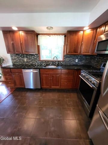 1 Forest Road, Ballston, NY, photo 5