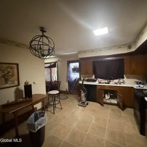 181 S Kingsboro Avenue, Gloversville, NY, photo 2