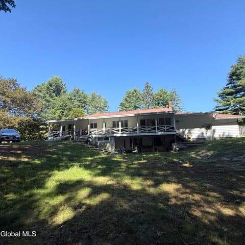 181 S Kingsboro Avenue, Gloversville, NY, photo 5