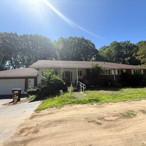 181 S Kingsboro Avenue, Gloversville, NY