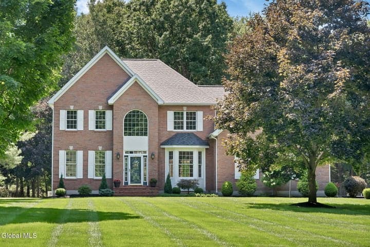 3 Woodland Drive, Clifton Park, NY, photo 1