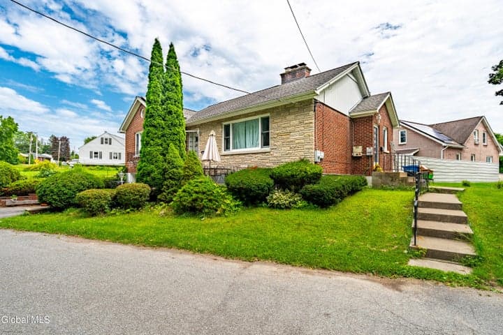 35 Brookland Avenue, Albany, NY, photo 1