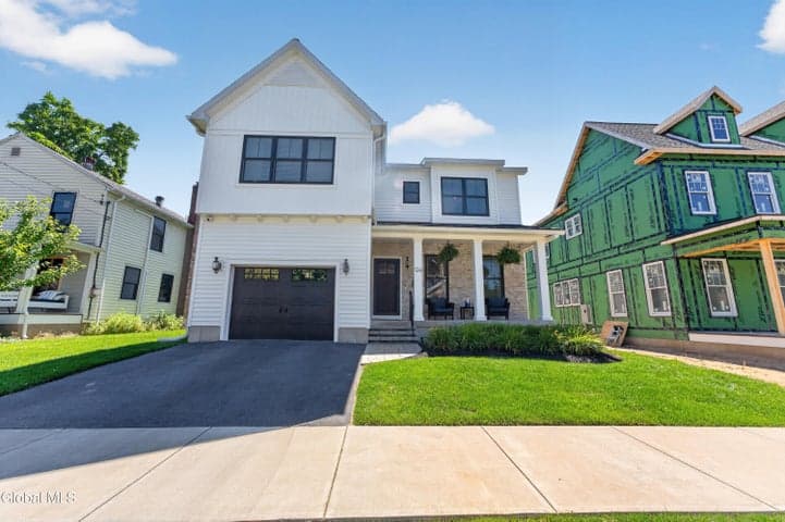 94 North Street, Saratoga Springs, NY
