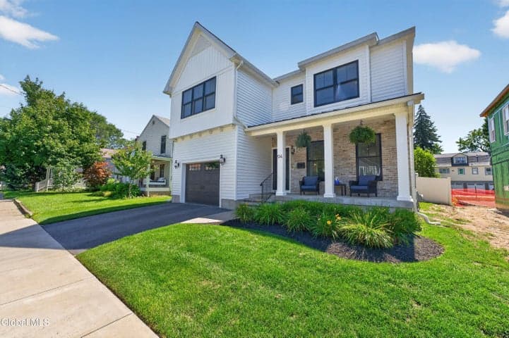 94 North Street, Saratoga Springs, NY, photo 2