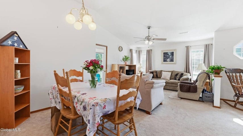 824 Ridge Circle, Troy, NY, photo 5
