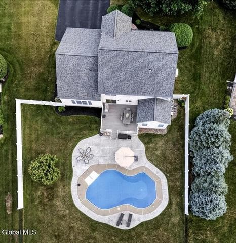 13 Devoe Drive, Halfmoon, NY, photo 5