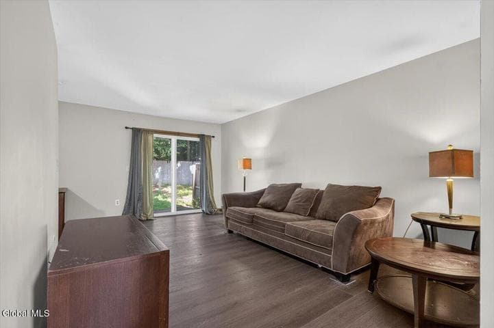 187 Tallow Wood Drive, Clifton Park, NY, photo 2