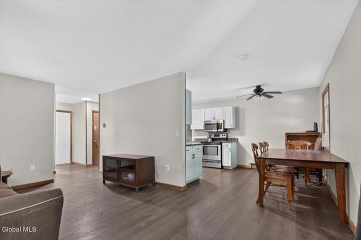 187 Tallow Wood Drive, Clifton Park, NY, photo 4