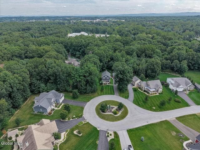 10 Emerald Terrace, Clifton Park, NY, photo 3