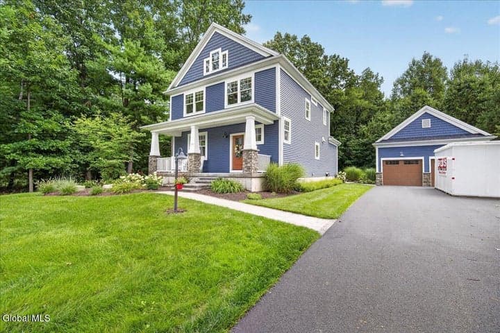 10 Emerald Terrace, Clifton Park, NY, photo 2