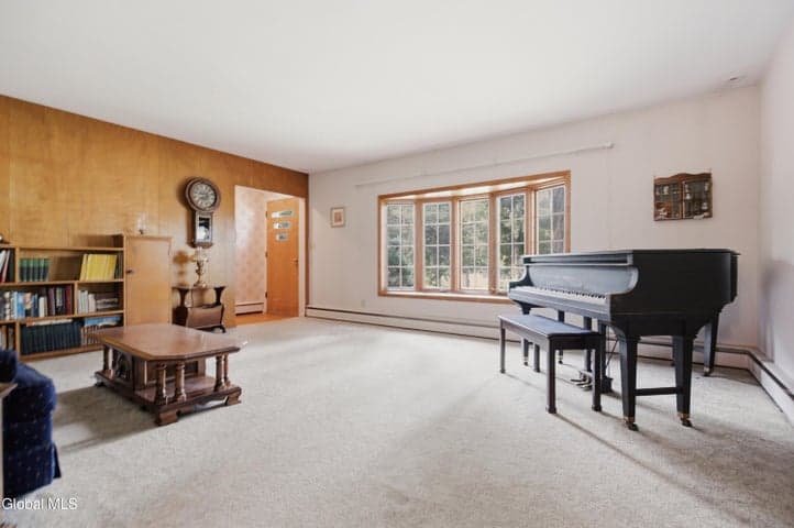 11 Jefferson Avenue, East Greenbush, NY, photo 2
