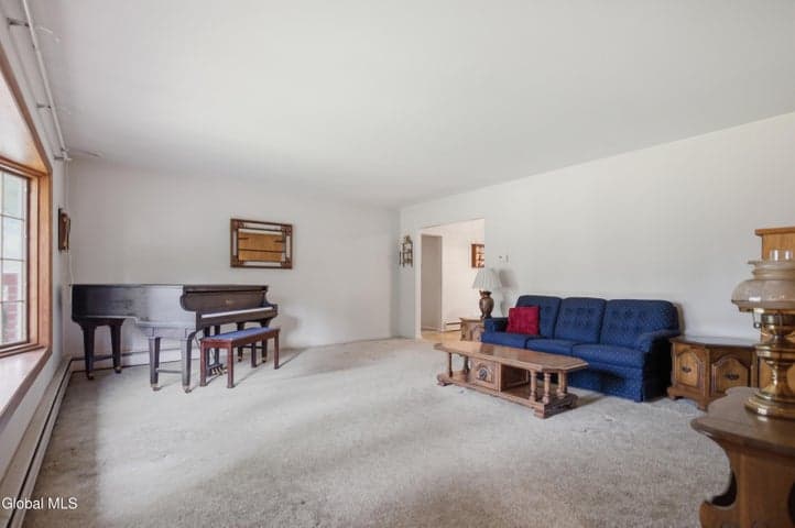 11 Jefferson Avenue, East Greenbush, NY, photo 3