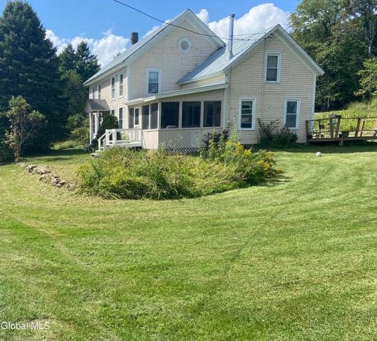 675 Creek Road, Crown Point, NY