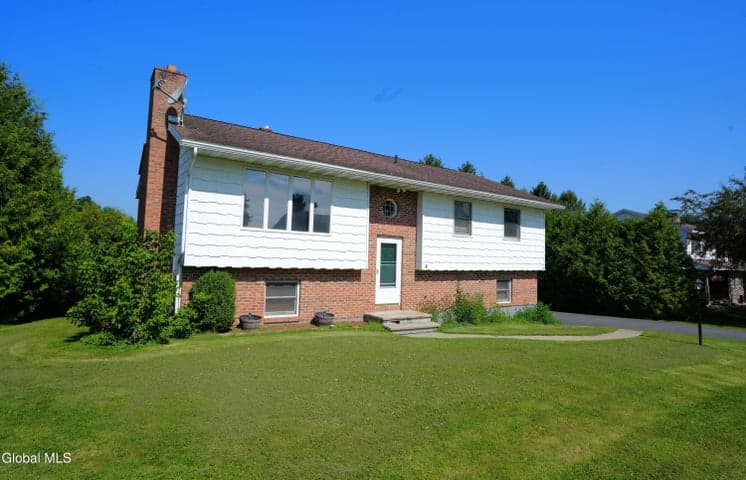 4 Sylvia Lane, Amsterdam, NY